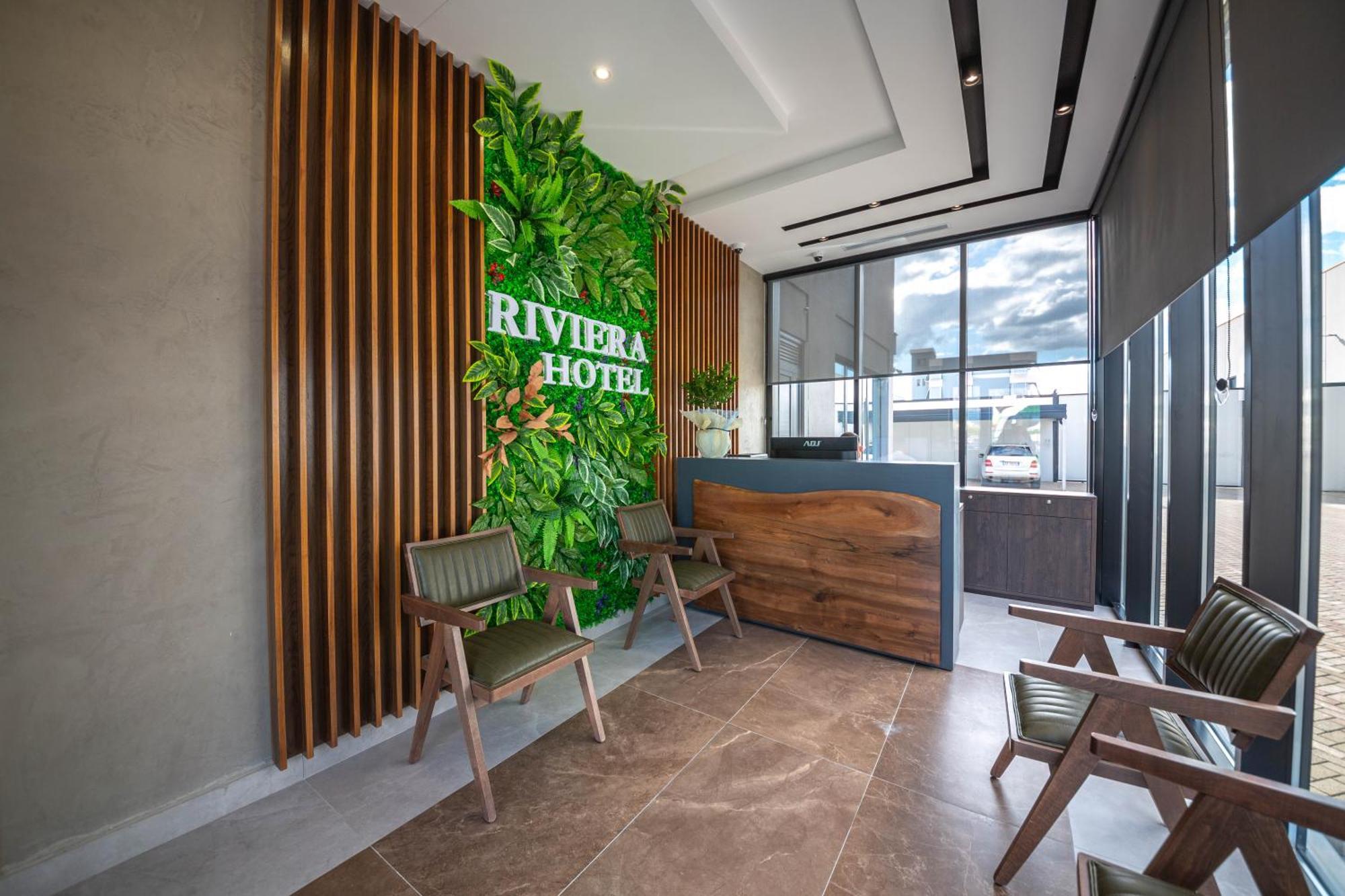 Riviera Hotel Kamez
