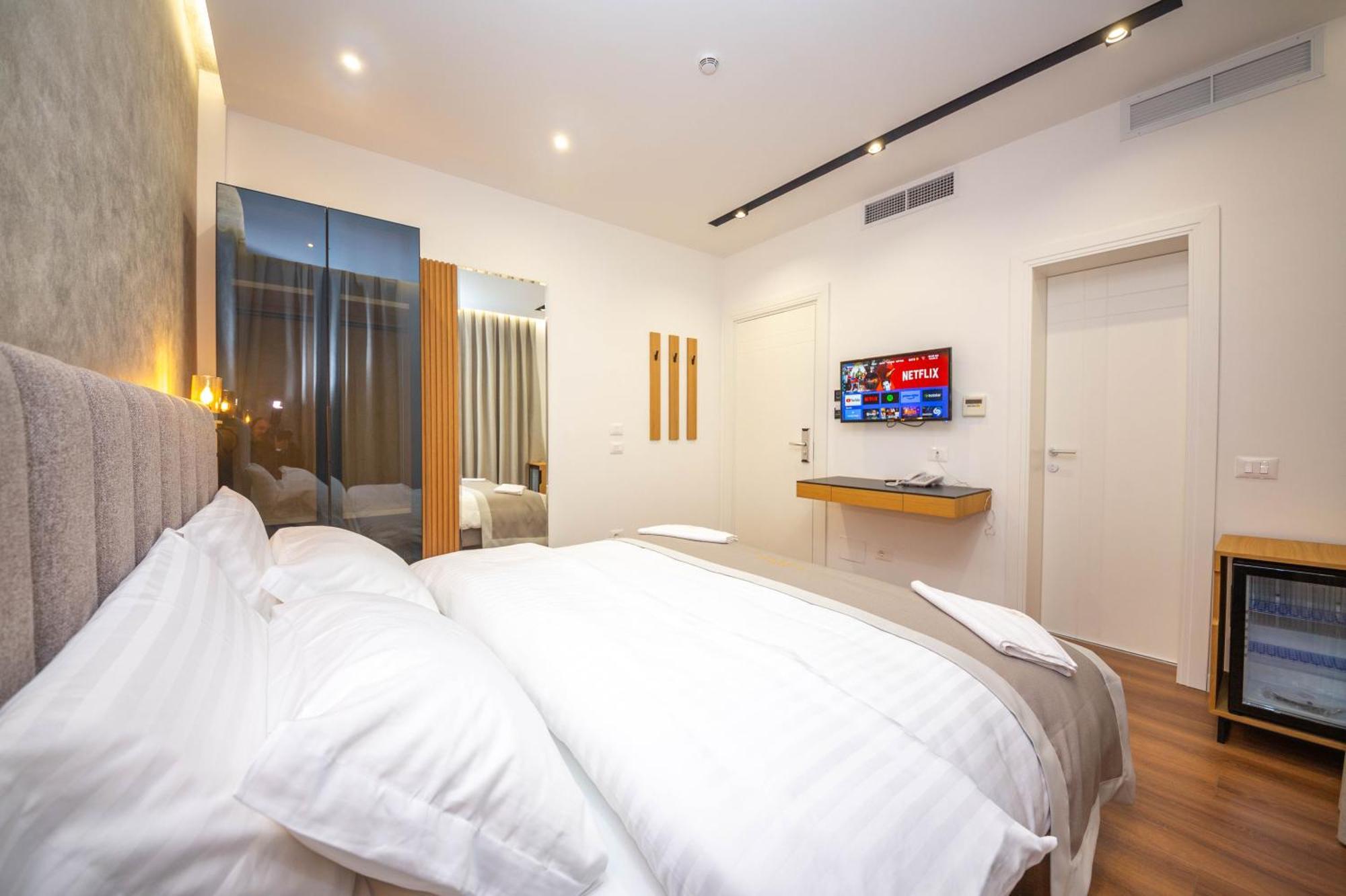 Riviera Hotel 4*